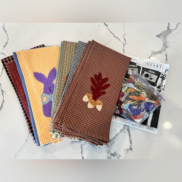 Bundle of 13 Seasonal/Holiday New & Used Embroidery Kitchen Tea Towels CUSTOM - Picture 15 of 17